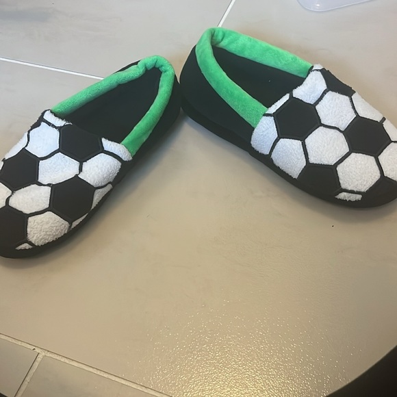 Soccer Slippers Size Youth 3/4 - Picture 4 of 8